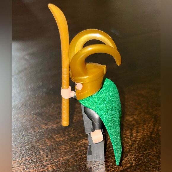 LEGO minifigure of Loki - Picture 2 of 4